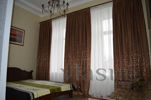 The apartment is located on ul.Karaeva Evpatoria, five minut