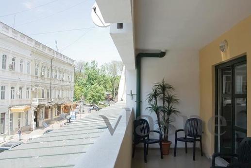 New building at the corner of Deribasovs, Odessa - mieszkanie po dobowo