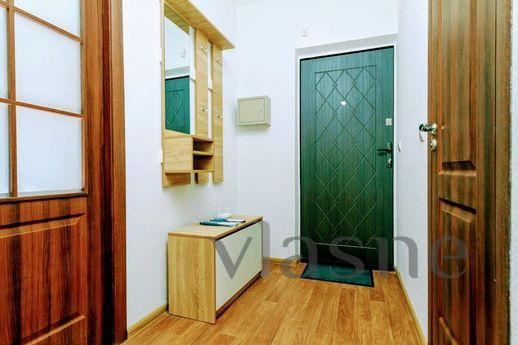 Rahat 1 oda. metro daire Osokorki, Kyiv - günlük kira için daire