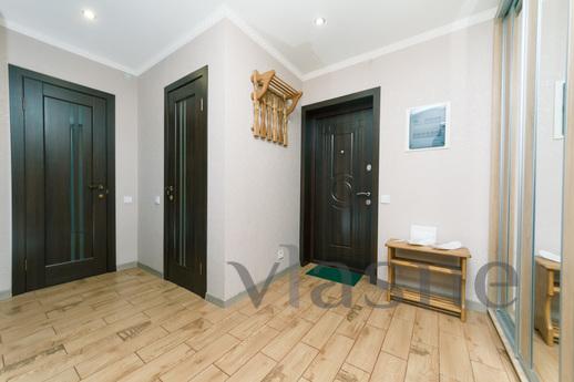 Comfortable 2 room apartment Poznyaki me, Kyiv - apartment by the day