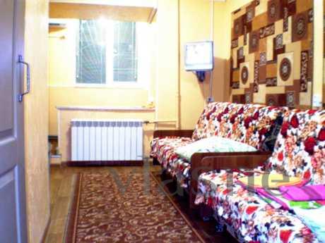 Small Studio, 2 Sofas, 2 Armchairs, Mykolaiv - apartment by the day