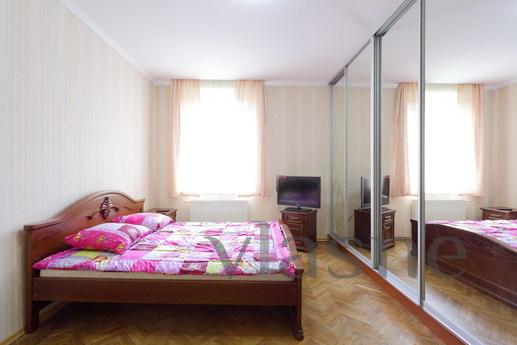 Lviv merkezinde bulunan günlük kiralık, rahat daire. Arsenal