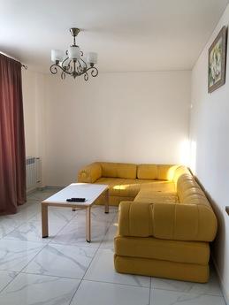For rent 2 rooms apartment with renovation (the area is 44.6