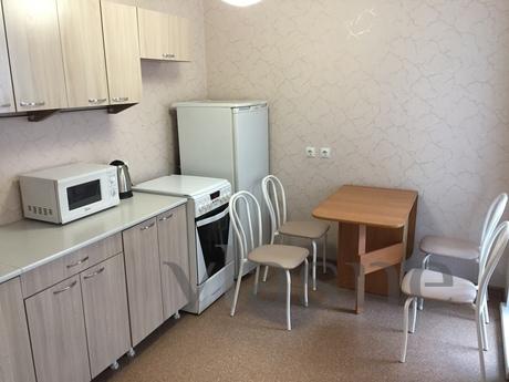 Clean and tidy new one-room., Krasnoyarsk - günlük kira için daire