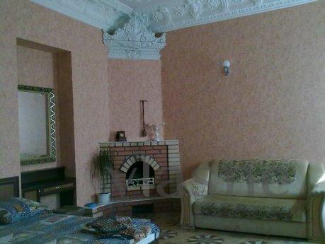 The apartment is located in the center Nikolaeva.Otlichny re