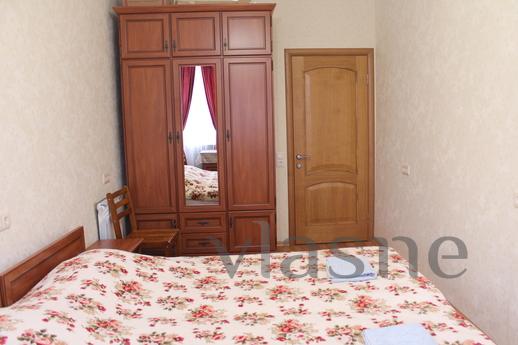 Şehir merkezinde 2 yatak odalı daire, Berdiansk - günlük kira için daire