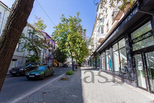 Center. Ostrozky, Ternopil - günlük kira için daire