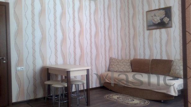 Rent 1komnatnaya house with private cour, Yevpatoriya - mieszkanie po dobowo