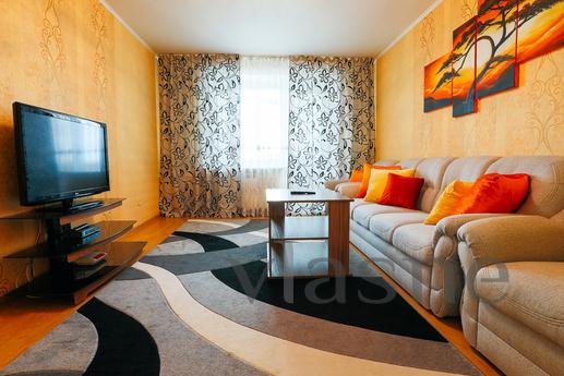 Chic, spacious 3-room apartment, Kostanay - apartment by the day