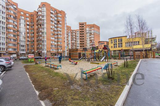 2-pokojowe mieszkanie w pobliżu stacji metra Akademgorodok, Kyiv - mieszkanie po dobowo