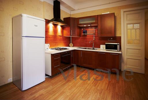 Huge apartment in the heart of St. Peter, Saint Petersburg - mieszkanie po dobowo