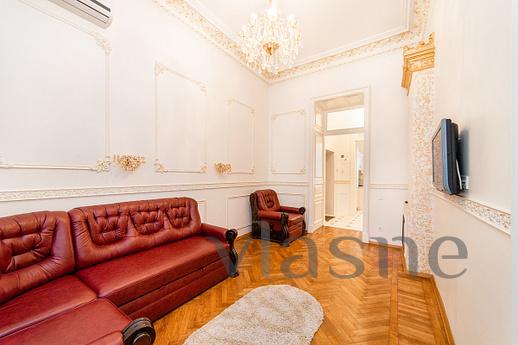 Luxurious apartment, Sabaneevsky bridge, Odessa - apartment by the day