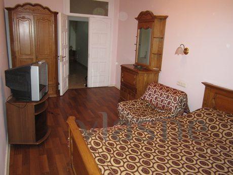 3-bedroom apartment near the Opera House, Odessa - günlük kira için daire