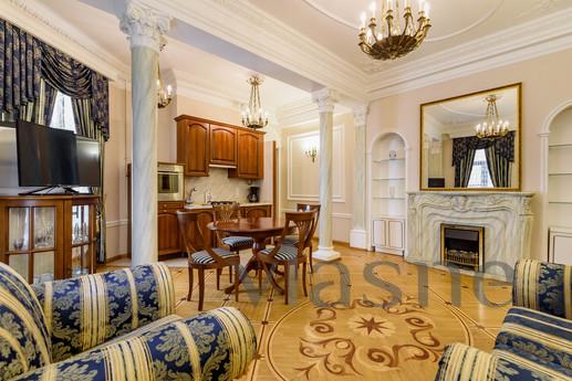 Cozy apartment in the very center, Saint Petersburg - mieszkanie po dobowo