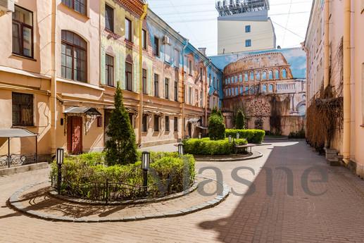 Cozy apartment in the very center, Санкт-Петербург - квартира подобово