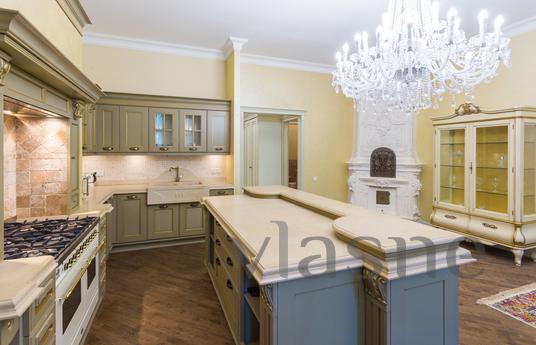 Luxury apartment with garden view, Saint Petersburg - mieszkanie po dobowo