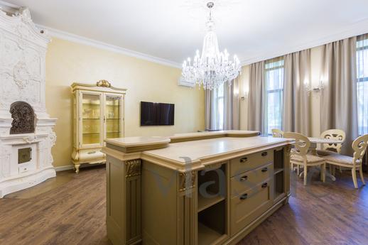 Luxury apartment with garden view, Saint Petersburg - mieszkanie po dobowo