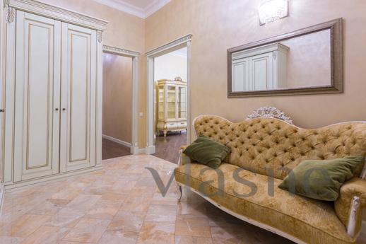 Luxury apartment with garden view, Saint Petersburg - mieszkanie po dobowo