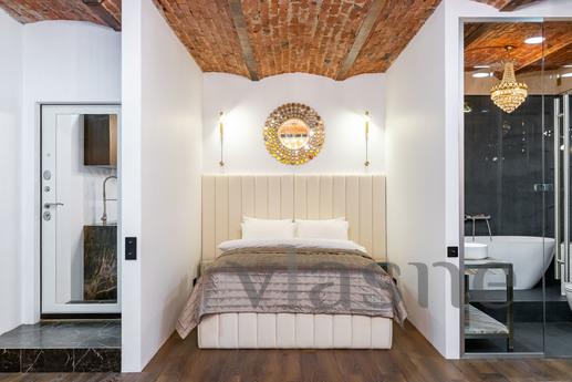 Exclusive apartment in the very center of the city, the famo