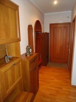 Sessiz merkezinde rahat daire, Dnipro (Dnipropetrovsk) - günlük kira için daire