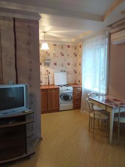 I rent a 2 room apartment in the center, Mirgorod - günlük kira için daire