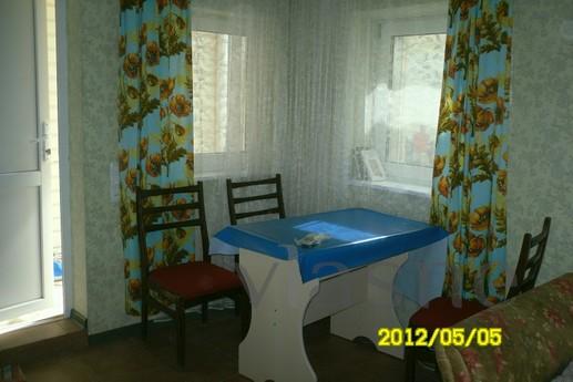 Cottage in the center of the resort life, Yevpatoriya - apartment by the day