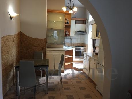 Two Bedroom Apartment, Lviv - apartment by the day