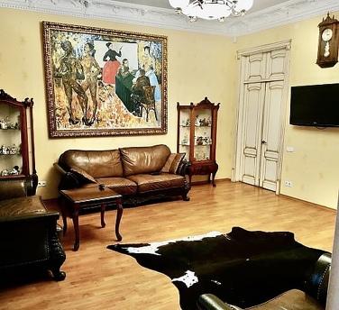 Apartments in the historic city center, Odessa - günlük kira için daire
