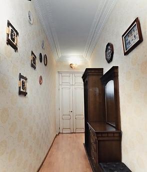 Apartments in the historic city center, Odessa - günlük kira için daire