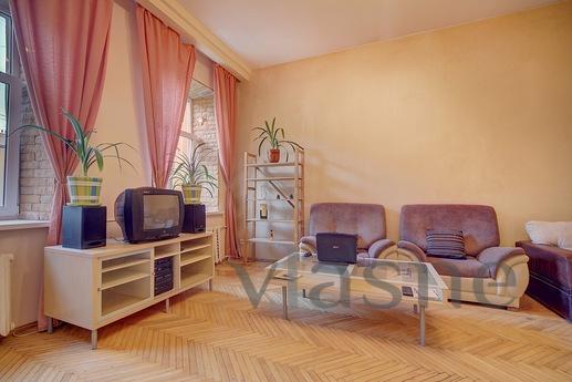 2 bedroom apartment in center, Saint Petersburg - mieszkanie po dobowo