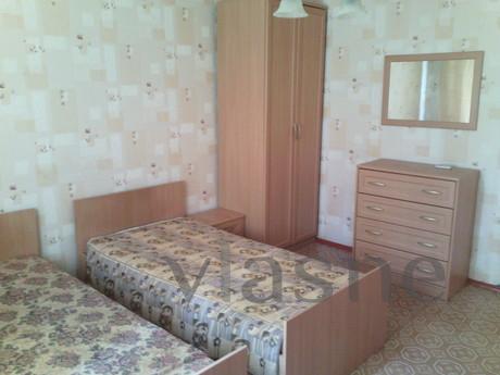 2-bedroom apartment on the day the metro, Samara - günlük kira için daire