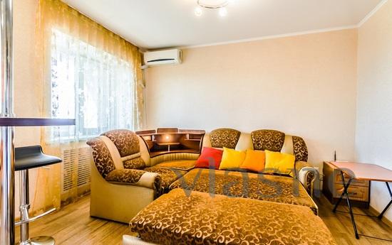 2 rooms, day metro Moskovskaya, Samara - günlük kira için daire