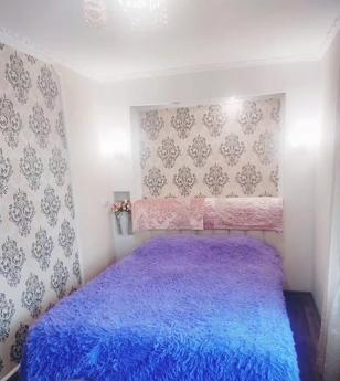 I'm looking for a 2k sq. apartment near the sea!, Chernomorsk (Illichivsk) - apartment by the day