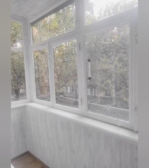 I'm looking for a 2k sq. apartment near the sea!, Chernomorsk (Illichivsk) - apartment by the day