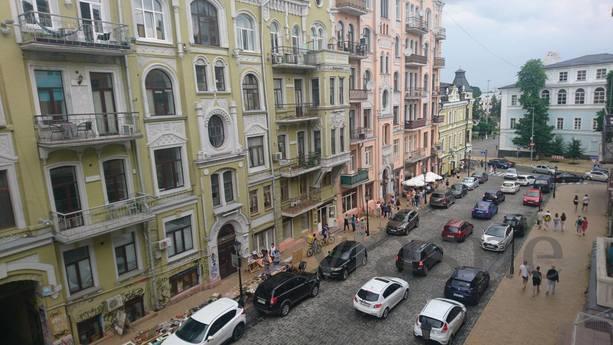 Впечатляющая квартира в центре, Киев - квартира посуточно
