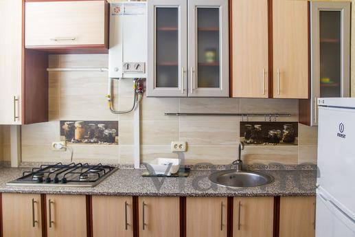 Daily 1-bedroom apartment in Simferopol, Simferopol - günlük kira için daire