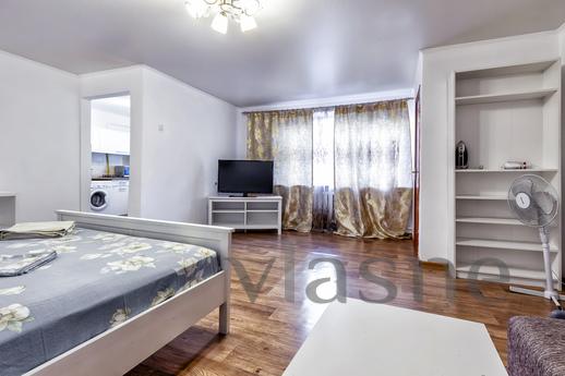 Clean and comfortable apartment in the c, Almaty - günlük kira için daire