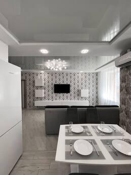 Luxury apartments in the very center, Poltava - apartment by the day