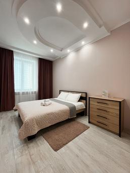 A modern 2-room quiet apartment near the Center on Sobornost