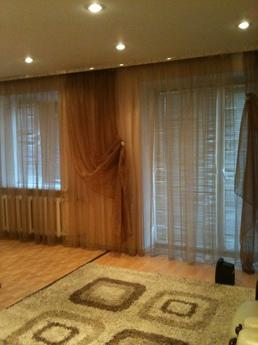 the apartment with parking in a center, Dnipro (Dnipropetrovsk) - mieszkanie po dobowo