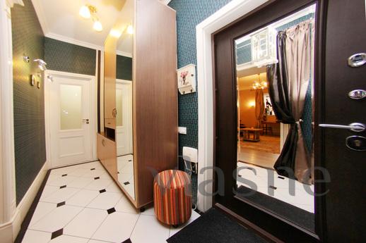 2-room VIP apartment for respectable, Almaty - günlük kira için daire