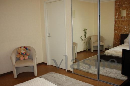 Сдам  однокомнатну квартиру на евро 2012, Киев - квартира посуточно