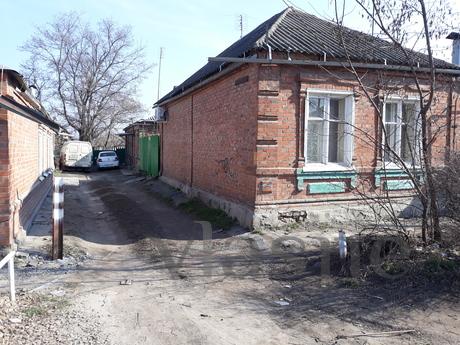 House for rent in center, Taganrog - günlük kira için daire