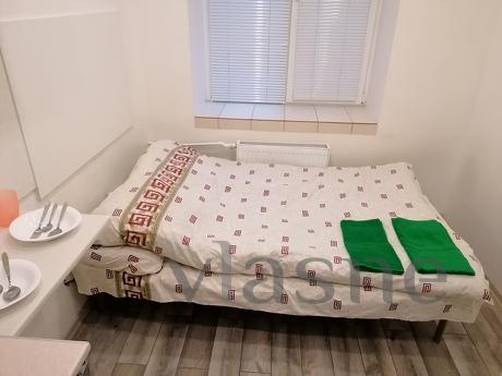 Kharkov Metro Merkez Pazarı'nda günlük kiralık bir Daire kir