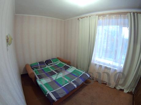 Rent 2-room apartment on French, Nova Kakhovka - günlük kira için daire