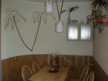 Rent 2-bedroom apartment in Sudak. The apartment is located 