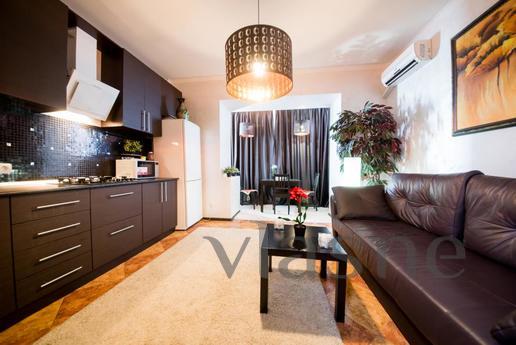 The apartment is in a new house., Saratov - günlük kira için daire