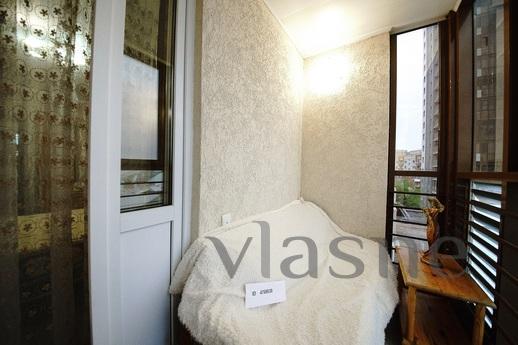 2-bedroom apartment on Sokolova, Saratov - günlük kira için daire