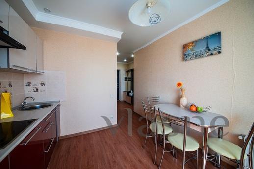 2-bedroom apartment in Vesenny Passage., Saratov - günlük kira için daire