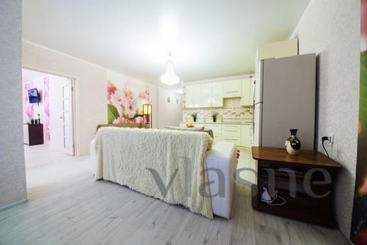 3 bedroom apartment on Pugacheva, Saratov - günlük kira için daire